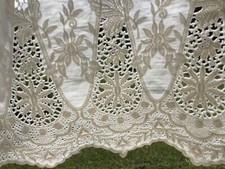 Hochwertige Scheibengardine mit Stickerei 100%Baumwolle Landhaus Shabby 