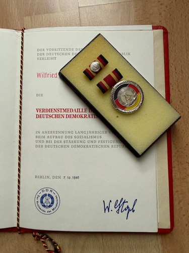 Ddr 0174c verdienstmedaille - b.0174c,