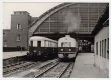 183 ??? und seltener Beiwagen, Handabzug 10 x 15, 1976 in Berlin Ostbahnhof