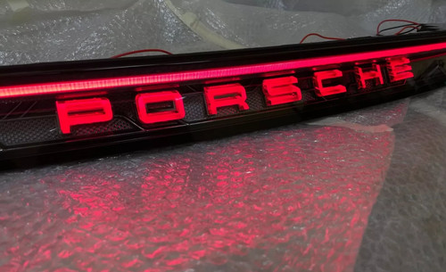Kleiner defekter porsche - defekter,