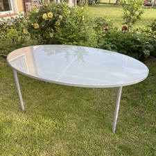 Glastisch für Garten und Terrasse oval mit Glasplatte grau für 4-6 Personen