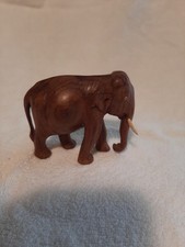 Elefant aus dunklem Holz, sehr