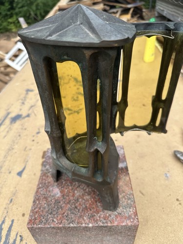 Grableuchte aus metall mit - metall,