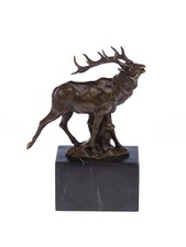 Bronze röhrender Hirsch