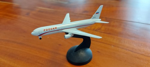 Flugzeugmodell boeing 767 300 - flugzeugmodell,