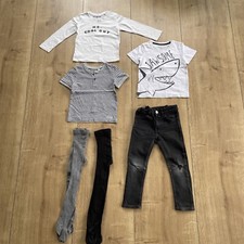 6-tgl. Set Baby Boy 2x T-Shirt 1x H&M Jeans 2x Strumpfhosen 98/104 1x Longshirt