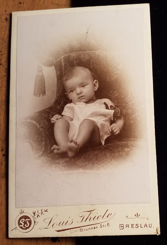 Sitting small child baby - small,