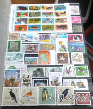 32 seitiges Briefmarkenalbum mit über 400 Marken mit Tiermotiven aus aller Welt