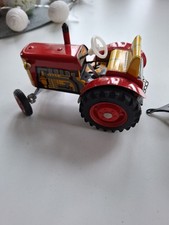 ZETOR Traktor mit Anhänger