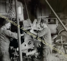 orig. Foto Beruf Arbeiter Dingolfing Schrottplatz Müll um 1950 Auto Werkstatt