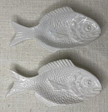 Bordallo Pinheiro Portugal 2 kleine Fisch Keramik Teller 15x7,5x2cm weiß
