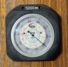 Thommen Höhenmesser - Made in Switzerland - inkl. Lederetui mit Gürtellasche