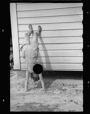 Photo:1930s Child Doing