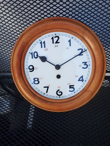 Schöne uralte wanduhr - wanduhr, 1910