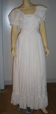 schönes Vintage Brautkleid