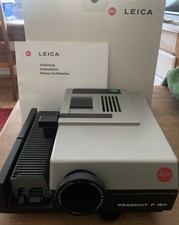 Leica Pradovit P 150 Diaprojektor mit Autofokus und Fernbedienung