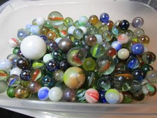 Glasmurmeln ca 2 Kg  Gemischt Groß-Klein Uni -Bunt usw....