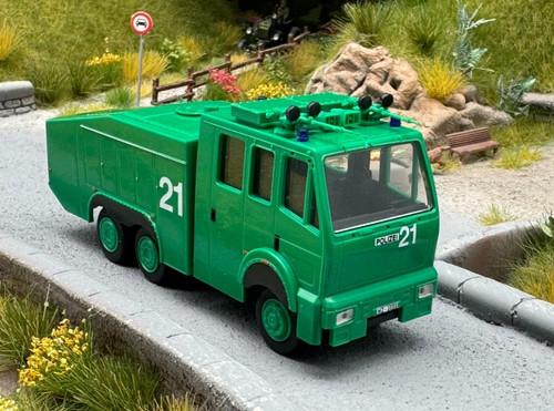 Mercedes benz wasserwerfer - mercedes-benz,