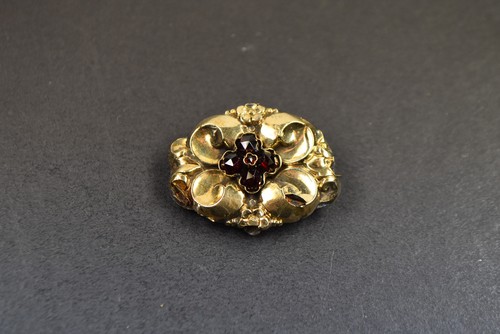 Biedermeier schaumgoldbrosche - biedermeier,