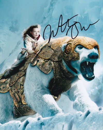 Dakota blue richards signed - dakota,
