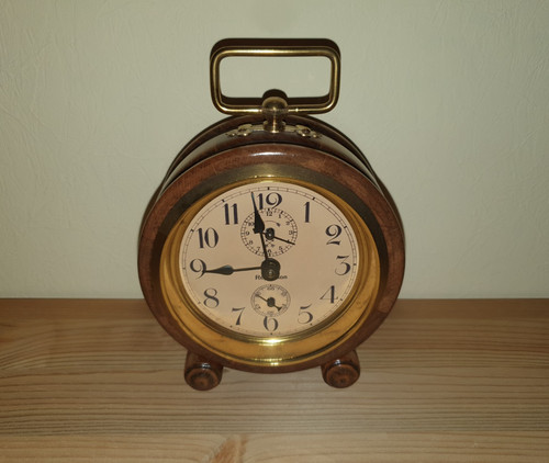 Pfeilkreuz wecker aus - wecker,