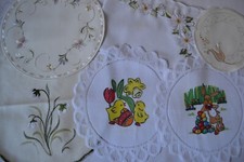 Konvolut 6 kleine Zierdeckchen Osterdeckchen Frühling Deko