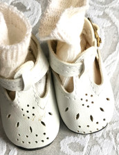 hübsche ältere  Kunstleder