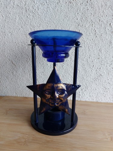 Duftlampe aus metall und - ,