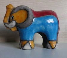 Raku Keramik Elefant signiert mehrfarbig ca. 9x14 cm 