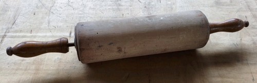 Altes nudelholz holz - altes,