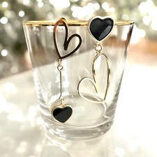 Wunderschöne Asymmetrische Retro Herz Ohrringe Ohrstecker Gold schwarz Vintage 