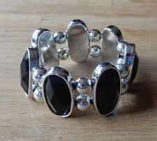 Modeschmuck, Armband mit 7 großen schwarzen Steinen (Kunststoff), silberfarben