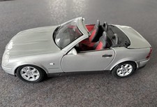 Maisto Modellauto 1:18 Mercedes Benz SLK 230