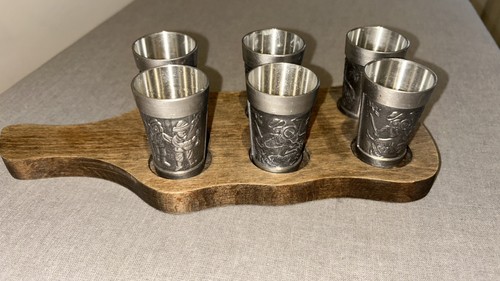 Set mit kleinen zinnbecher - set,