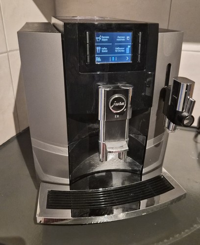 Jura kaffeevollautomat - jura, e8