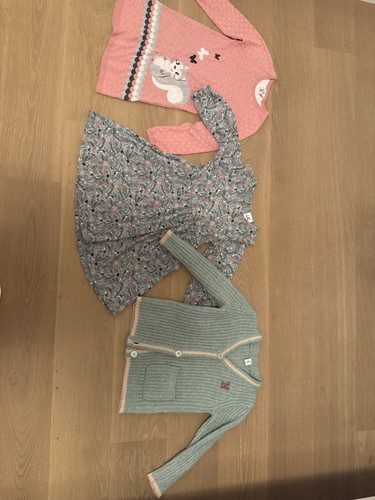 Paket aus zwei - , und