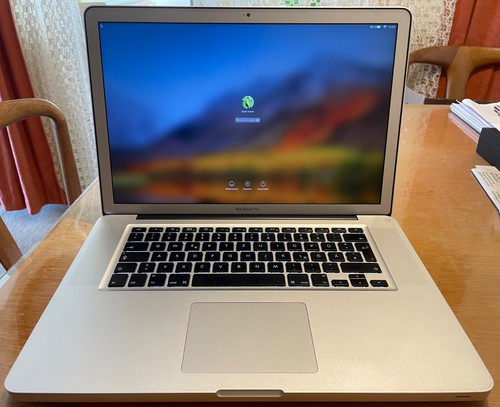 Silbernes macbook pro - pro, 15,4"