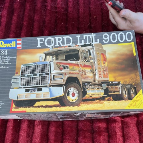 Revell ford ltl 9000 24 - revell,