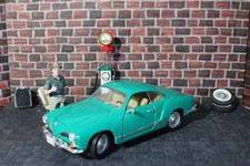 VW Karmann Ghia 1966 in grün