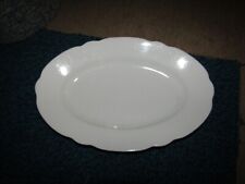 Servierplatte oval aus Porzellan