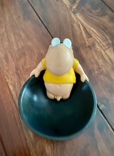 Kleines Arschloch in schwarzer Schale, ca. 13 cm hoch, gebraucht