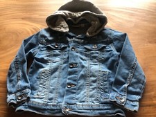 Alive Kinder Jeans Jacke Gr. 122 - hell blau mit grauer Kapuze
