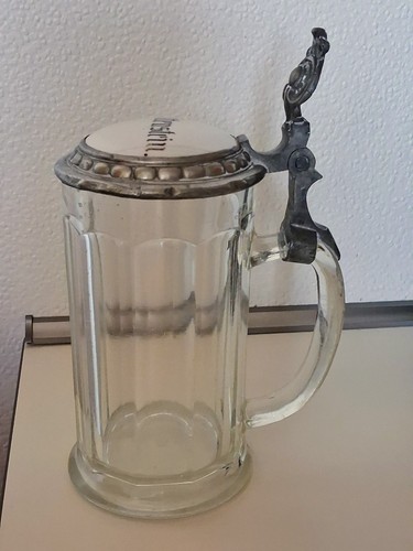 Glas bierkrug mit - bierkrug, zinndeckel