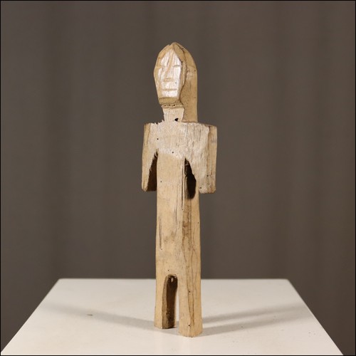 83918 figur ada - figur, togo