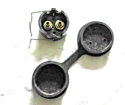 Steckdose mit abdeckung - steckdose,