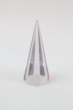 Oktagonale Glaspyramide