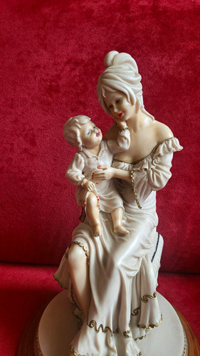 Capodimonte porzellan figur