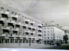 Elblag / Polen. Ulica Hetmanska. Alte AK s/w. Foto von K. Jablonski. Straßenpart