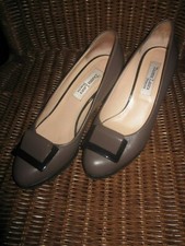 Donna Laura Venezia exclusive Schuhe handmade in Italy  Pumps Gr. 36 olivfarben