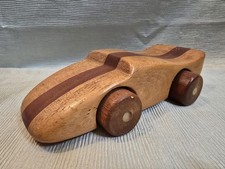 Handgefertigtes Holzauto /